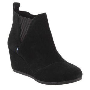 Toms Suede Black Wedge